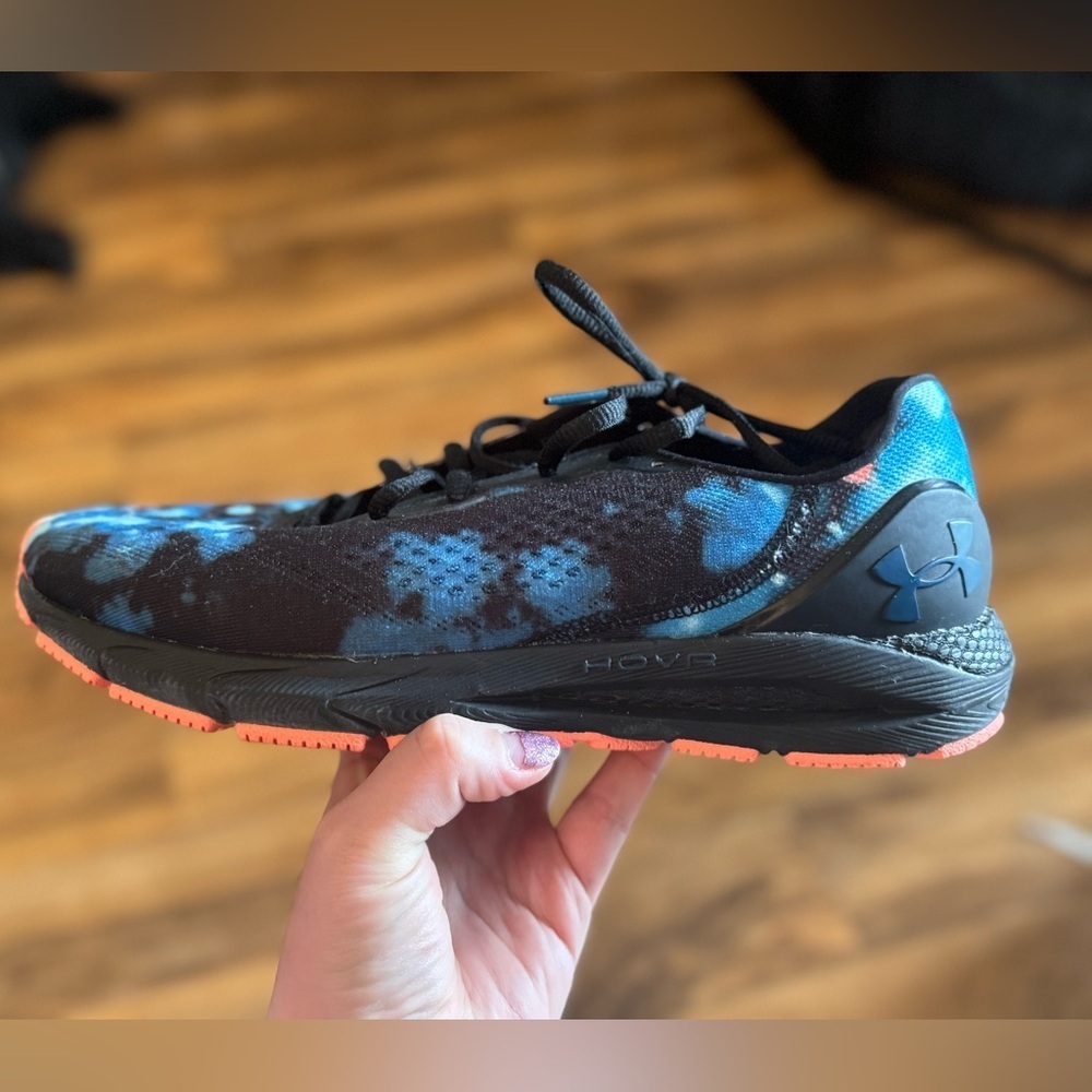 Under Armour Hovr Sonic 5 Black and blue Athletic Shoes with Bluetooth - Picture 4 of 9
